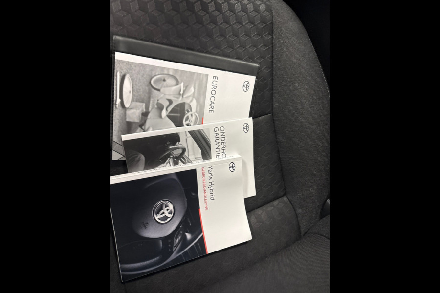 Toyota Yaris 1.5 Hybrid Active / automaat / Navigatie / camera / cruise-control