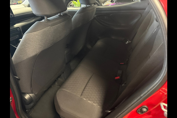 Toyota Yaris 1.5 Hybrid Active / automaat / Navigatie / camera / cruise-control