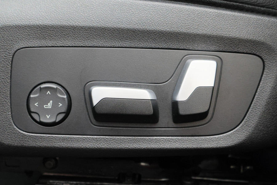 BMW X3 xDrive30e High Executive M-pakket Laser, Panoramadak, Leer, 360° Camera, Apple CarPlay, Head-Up, 20''