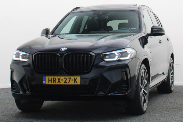 BMW X3 xDrive30e High Executive M-pakket Laser, Panoramadak, Leer, 360° Camera, Apple CarPlay, Head-Up, 20''