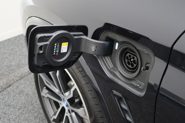 BMW X3 xDrive30e High Executive M-pakket Laser, Panoramadak, Leer, 360° Camera, Apple CarPlay, Head-Up, 20''