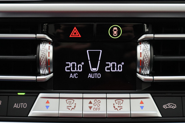 BMW X3 xDrive30e High Executive M-pakket Laser, Panoramadak, Leer, 360° Camera, Apple CarPlay, Head-Up, 20''