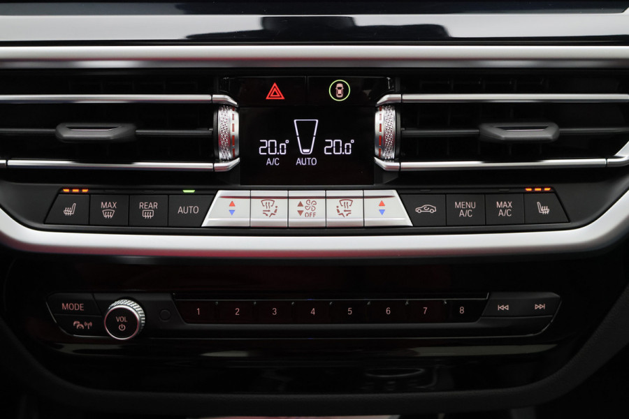 BMW X3 xDrive30e High Executive M-pakket Laser, Panoramadak, Leer, 360° Camera, Apple CarPlay, Head-Up, 20''