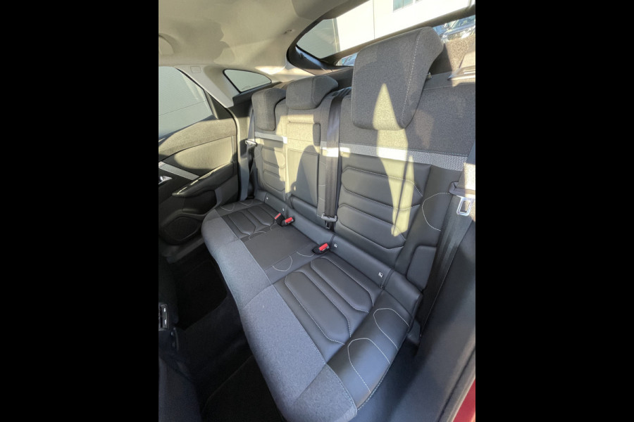Citroën C4 130pk Shine (Elektrisch Schuifdak - Camera - Keyless Entry - Pack Hifi - Leder - Parkeersensoren V+A - LED - Head up)