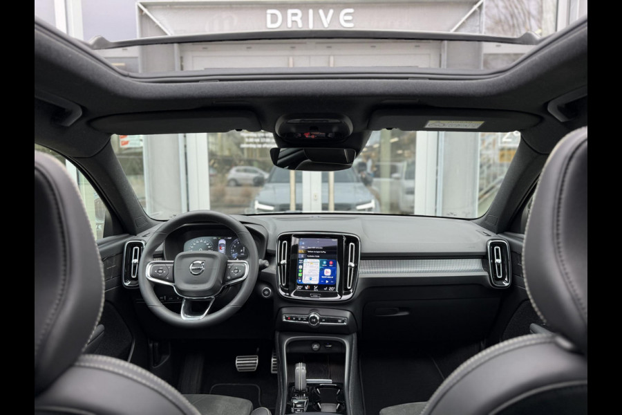 Volvo XC40 1.5 T4 Recharge R-Design |Pano|H/K|Winterpakket|360Cam|Trekhaak