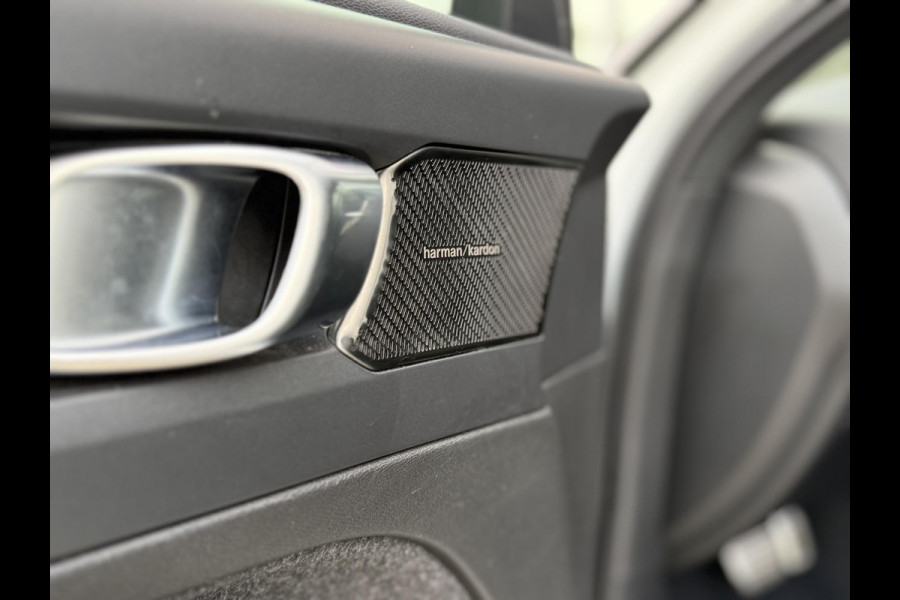 Volvo XC40 1.5 T4 Recharge R-Design |Pano|H/K|Winterpakket|360Cam|Trekhaak
