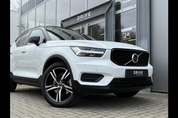 Volvo XC40 1.5 T4 Recharge R-Design |Pano|H/K|Winterpakket|360Cam|Trekhaak