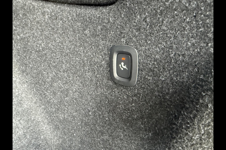 Volvo XC40 1.5 T4 Recharge R-Design |Pano|H/K|Winterpakket|360Cam|Trekhaak