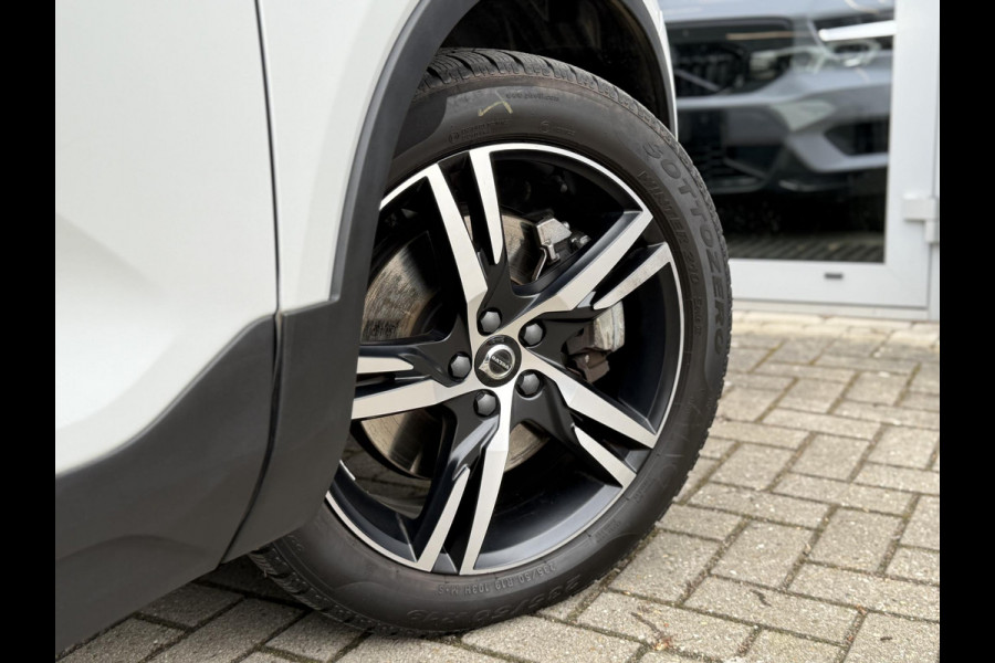 Volvo XC40 1.5 T4 Recharge R-Design |Pano|H/K|Winterpakket|360Cam|Trekhaak