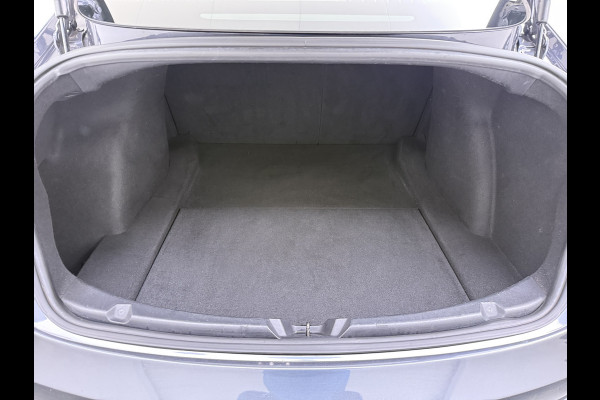 Tesla Model 3 Long Range AWD 75kWh AutoPilot Leder Panoramadak Adaptive-Cruise Camera's Elektr.-Stuur+Stoelen+Spiegels+Geheugen+Easy-Entry+Ver SOH 87% Navi LED DAB Voorverwarmen interieur Keyless One-Pedal-Drive 4WD Origineel Nederlandse Auto