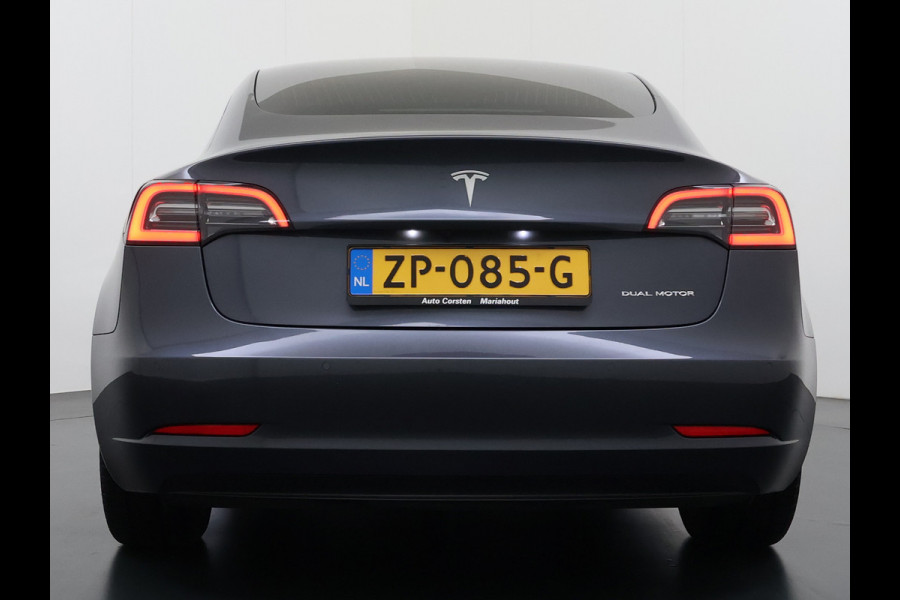 Tesla Model 3 Long Range AWD 75kWh AutoPilot Leder Panoramadak Adaptive-Cruise Camera's Elektr.-Stuur+Stoelen+Spiegels+Geheugen+Easy-Entry+Ver SOH 87% Navi LED DAB Voorverwarmen interieur Keyless One-Pedal-Drive 4WD Origineel Nederlandse Auto
