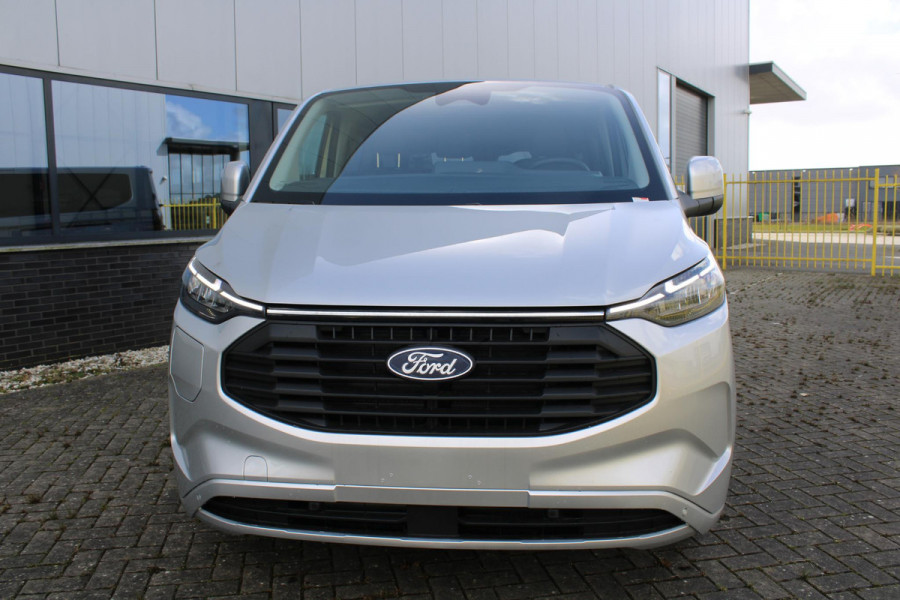 Ford Transit Custom 340 2.5 PHEV L2H1 Limited 233pk |  Kombi | Incl. BTW/BPM | Dubbele zijschuifdeur | Privacy Glass | Inklapbare trekhaak | 17 inch lichtmetalen velgen | Driver Assistance Pack Premium | Verwarmbaar stuurwiel