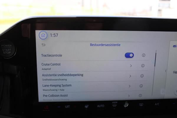 Ford Transit Custom 340 2.5 PHEV L2H1 Limited 233pk |  Kombi | Incl. BTW/BPM | Dubbele zijschuifdeur | Privacy Glass | Inklapbare trekhaak | 17 inch lichtmetalen velgen | Driver Assistance Pack Premium | Verwarmbaar stuurwiel