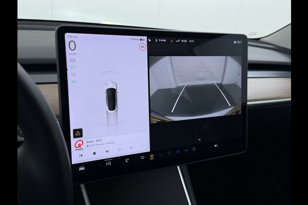 Tesla Model 3 SR+ 325PK LFP-Accu AutoPilot Leer Pano-Dak Adaptive Cruise Lmv 18" Camera's Elektr.-Stuur+Stoelen+Spiegels+Geheugen+Easy-Entry+V SOH 88% Ecc Navi Led DAB Voorverwarmen interieur via App Keyless One-Pedal-Drive Origineel Nederlandse Auto Fabrieksgarantie op Accu en Motor tot 11-12-2028/160.000km LFP accu dus 100% opladen!