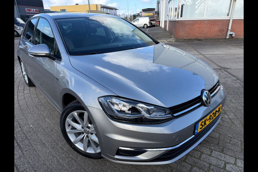 Volkswagen Golf 1.0 TSI 2018 DSG HIGH-LINE LED ACC KEYLESS NAP LUXE ALCANTARA