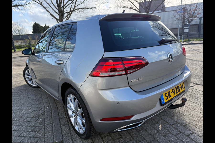 Volkswagen Golf 1.0 TSI 2018 DSG HIGH-LINE LED ACC KEYLESS NAP LUXE ALCANTARA