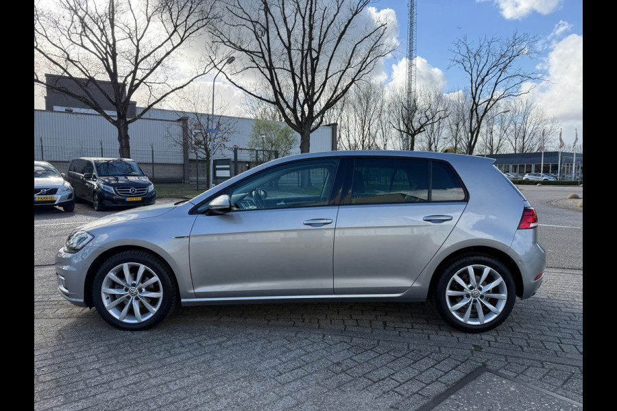 Volkswagen Golf 1.0 TSI 2018 DSG HIGH-LINE LED ACC KEYLESS NAP LUXE ALCANTARA