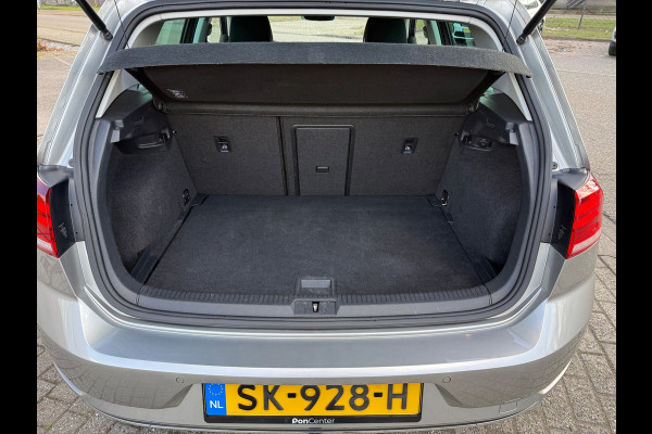 Volkswagen Golf 1.0 TSI 2018 DSG HIGH-LINE LED ACC KEYLESS NAP LUXE ALCANTARA