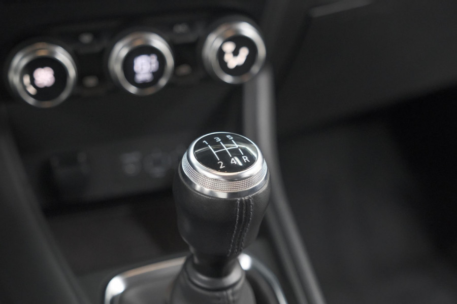 Renault Captur TCe 100 Intens | Camera | Stoelverwarming | Navigatie | Apple Carplay