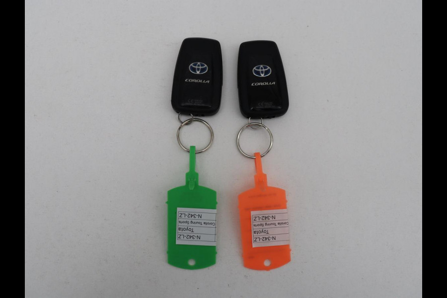 Toyota Corolla 1.8 Hybrid Active | Carplay | Navigatie | Adaptive cruise | Camera | Full LED | DAB | Climate control | Bluetooth