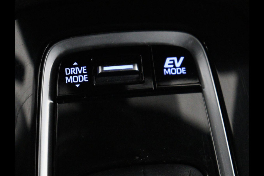 Toyota Corolla 1.8 Hybrid Active | Carplay | Navigatie | Adaptive cruise | Camera | Full LED | DAB | Climate control | Bluetooth