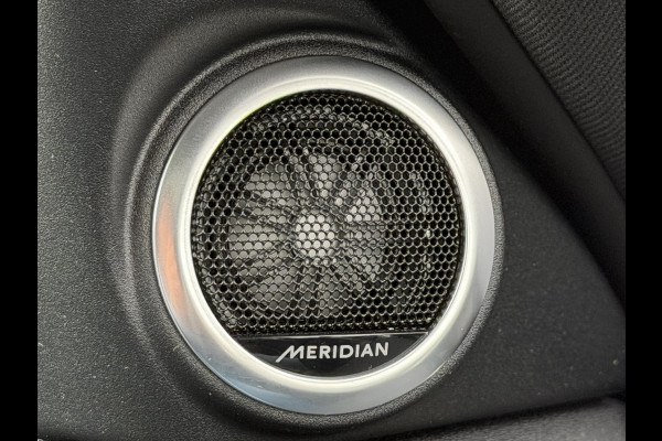 Land Rover Range Rover Evoque 1.5 P300e PHEV AWD R-Dynamic SE FACELIFT|Schuif/kantel|Meridian|360Cam|HUD|Winterpakket|