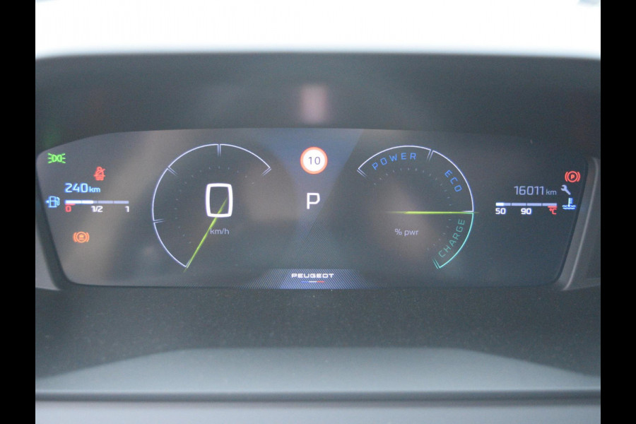 Peugeot 2008 1.2 Hybrid 136 Allure CAMERA MET SENSOREN | NAVI & CARPLAY | STOELVERWARMING |