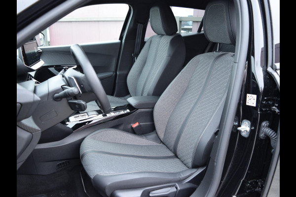 Peugeot 2008 1.2 Hybrid 136 Allure CAMERA MET SENSOREN | NAVI & CARPLAY | STOELVERWARMING |