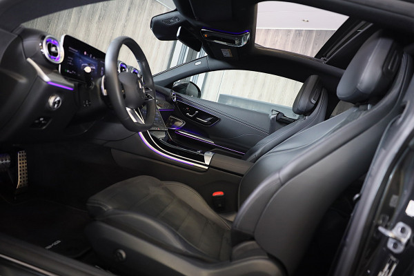 Mercedes-Benz CLE Coupé 300 e AMG 53 Look / Burmester / Head Up / 360 Camera / Memory / Elek Stoelen / Acc / Open Pano / 19 Inch