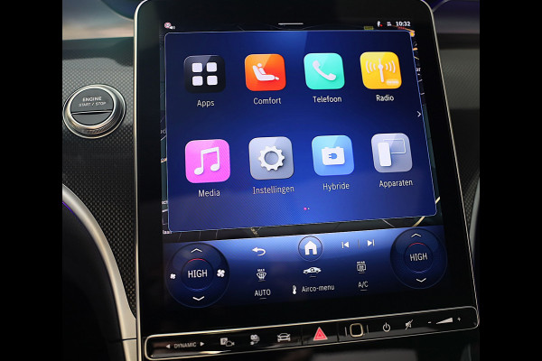 Mercedes-Benz CLE Coupé 300 e AMG 53 Look / Burmester / Head Up / 360 Camera / Memory / Elek Stoelen / Acc / Open Pano / 19 Inch