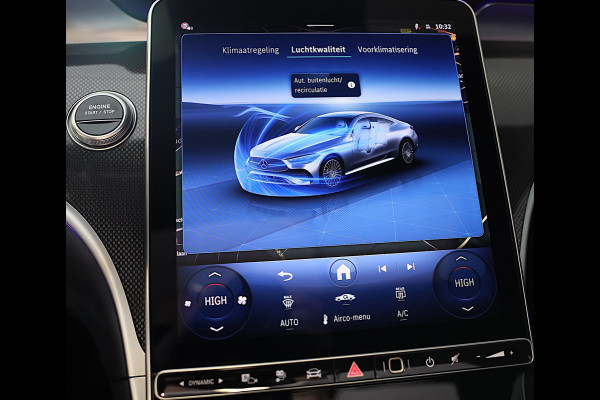 Mercedes-Benz CLE Coupé 300 e AMG 53 Look / Burmester / Head Up / 360 Camera / Memory / Elek Stoelen / Acc / Open Pano / 19 Inch