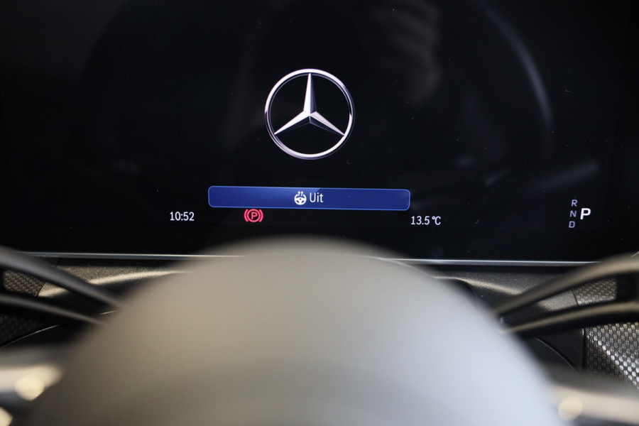 Mercedes-Benz CLE Coupé 300 e AMG 53 Look / Burmester / Head Up / 360 Camera / Memory / Elek Stoelen / Acc / Open Pano / 19 Inch