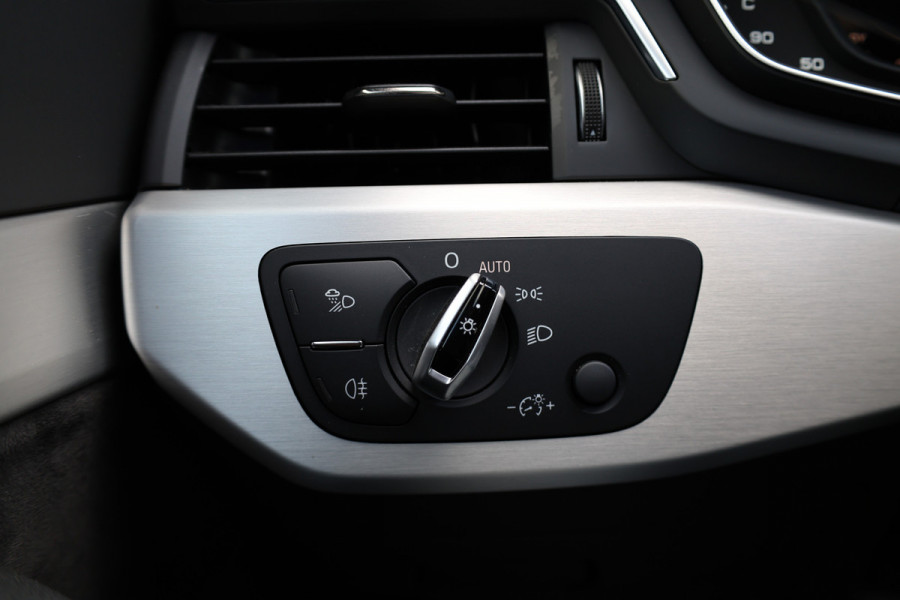 Audi A5 Coupé 2.0 TFSI ultra Launch Edition | NAP! | PANO | S-LINE | STOELVERWARMING | DIGITAL | SFEER | CAMERA |