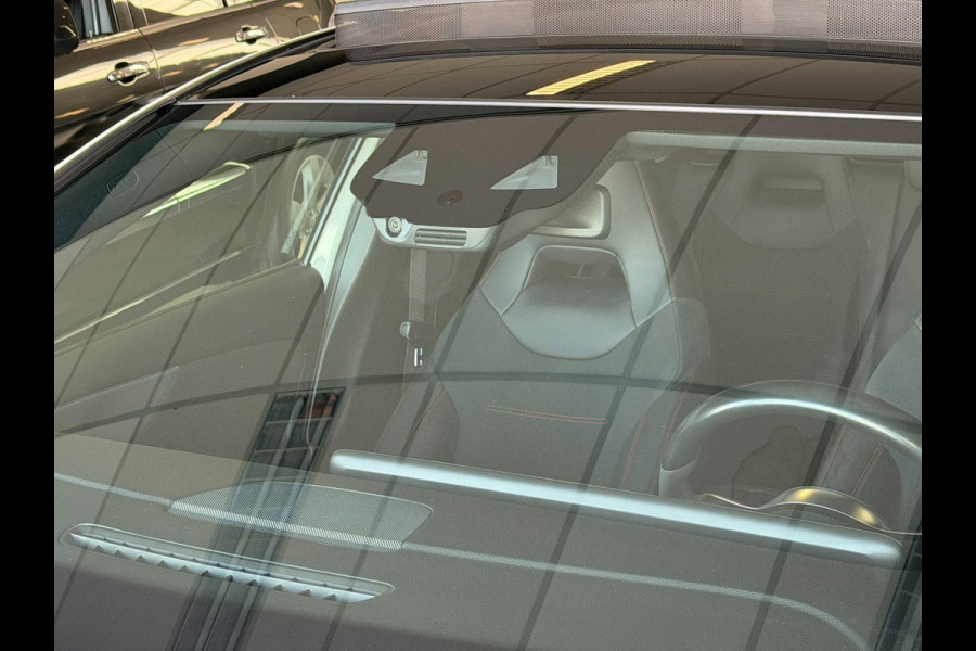 Mercedes-Benz A-Klasse 250 Premium Plus AMG-Pakket l Sfeerverlichting l Widescreen