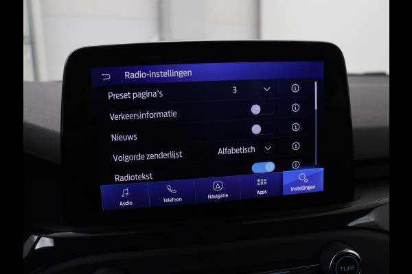 Ford Focus 1.5 EcoBoost ST Line X | Panoramadak | Trekhaak | Adaptive cruise | Stoelverwarming | Half leder | Camera | Carplay | Elektrische stoel | Stuurverwarming | Full LED | Navigatie | Climate control