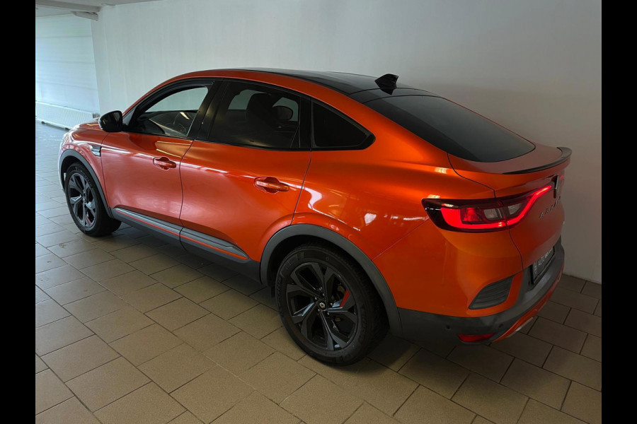 Renault Arkana 1.6 E-Tech Hybrid 145 R.S. Line AUTOMAAT AIRCO CLIMA NAVI CRUISE BT VELGEN METALLIC LAK PRIVACYGLAS NIEUWSTAAT
