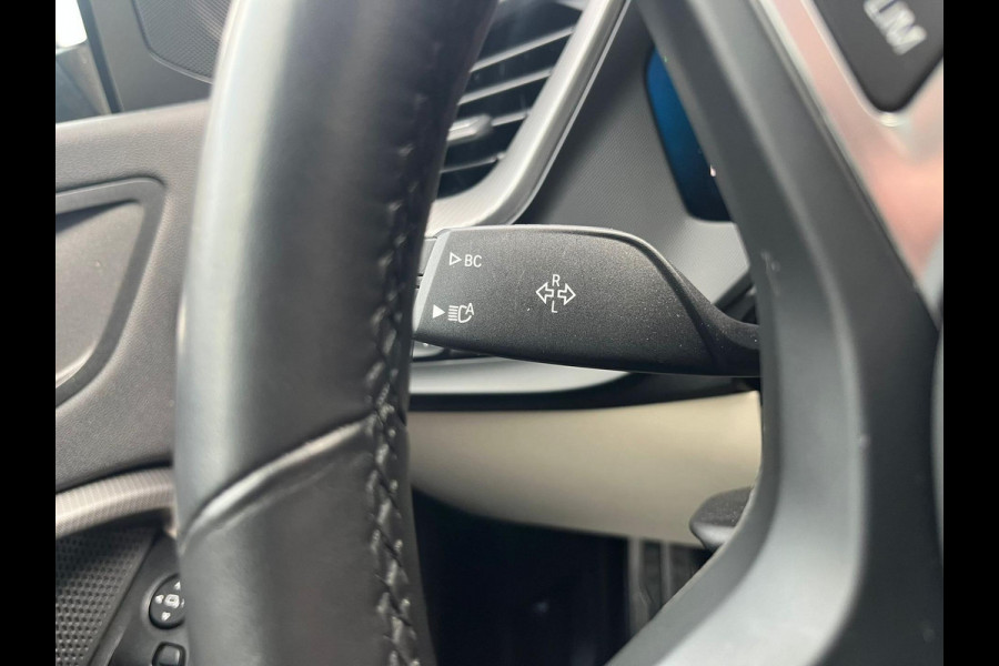 BMW 2 Serie Gran Coupé 218i Introduction Edition | M-pakket | Schuif/kanteldak | Leder | Shadow pack |