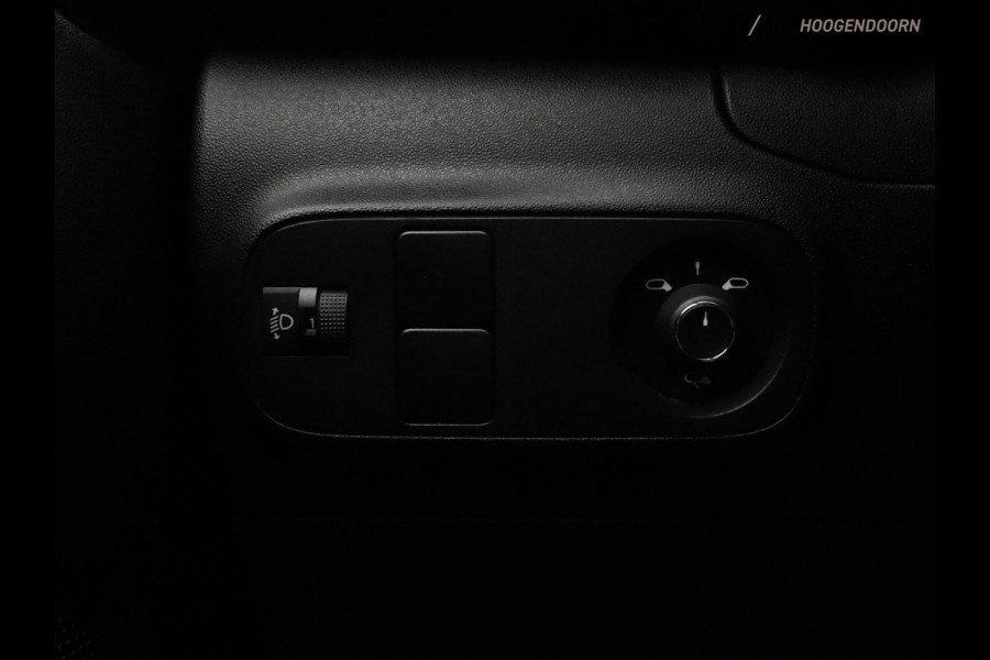 Citroën C3 1.2 PureTech Business Luxe (APPLE CARPLAY,PARKEERSENSOREN,CRUISE CONTROL,NAVIGATIE,CLIMATE CONTROL,TOPCONDITIE)