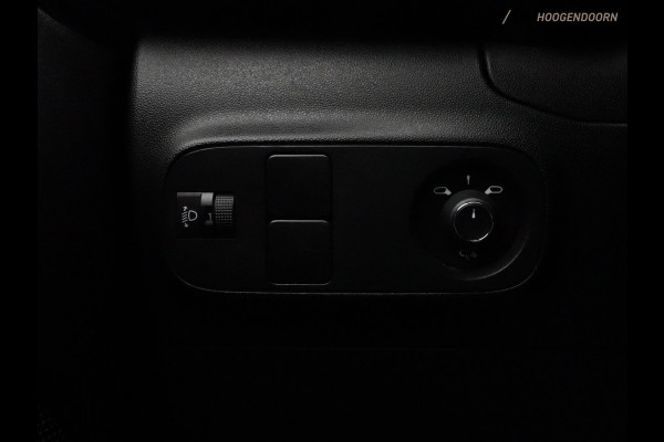 Citroën C3 1.2 PureTech Business Luxe (APPLE CARPLAY,PARKEERSENSOREN,CRUISE CONTROL,NAVIGATIE,CLIMATE CONTROL,TOPCONDITIE)