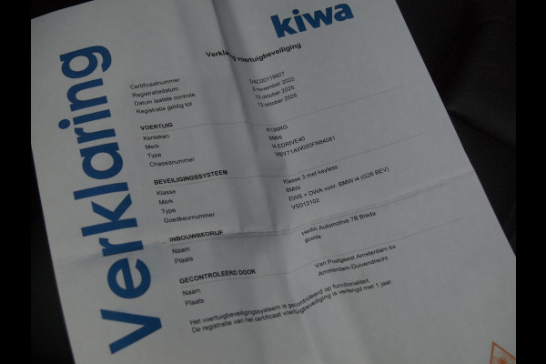 BMW i4 eDrive40 84 kWh | M-Pakket | Schuifdak | Camera | Dravitgrau metallic | NL-Auto |