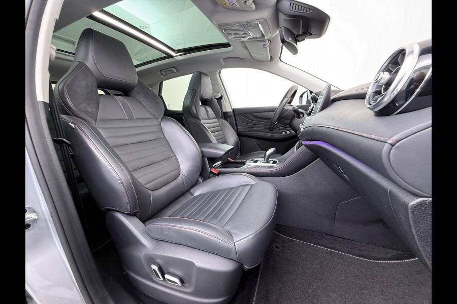 MG EHS 1.5 TGDI Luxury VAN € 26.900,- VOOR € 23.440,- UW LENTEVOORDEEL €3.460,-! | PHEV | MEGA COMPLEET!  | COMPLETE HISTORIE AANWEZIG | FABRIEKSGARANTIE T/M 11-2030 | 52km WLTP ELECTR RIJBEREIK, TOTAAL RIJBEREIK TOT 1.000km!