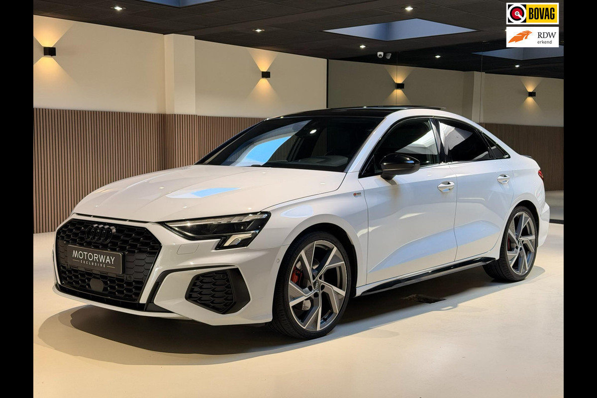 Audi A3 Limousine 35 TFSI 3x S-Line |Pano|B&O|Virtual|HUD|ACC|Stoelverwarming|Apple carplay