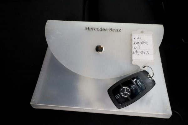 Mercedes-Benz Sprinter 316 CDI 163pk 7G Automaat L2H2 4x4 ZG1 Airco/Camera/Trekhaak 2800kg 06-2021