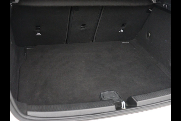 Mercedes-Benz A-Klasse AMG 35 4Matic Night | Panoramadak | Carplay | Widescreen | Stoelverwarming | Burmester | 360 camera | Sfeerverlichting | Leder/Alcantara | Navigatie