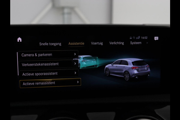 Mercedes-Benz A-Klasse AMG 35 4Matic Night | Panoramadak | Carplay | Widescreen | Stoelverwarming | Burmester | 360 camera | Sfeerverlichting | Leder/Alcantara | Navigatie