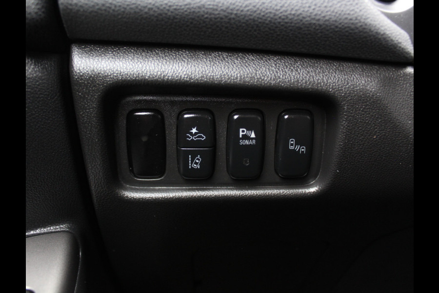 Mitsubishi ASX 2.0 Instyle AUTOMAAT | NAVI | CARPLAY | CRUISE | CLIMATE | DAB | CAMERA | STOELVERW | LED | PDC | LMV18 | TRHAAK | PANODAK