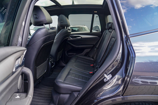 BMW X3 XDrive20i High Executive | M-pakket | BTW incl. | Panorama | Trekhaak | Harman Kardon | Facelift | 360cam | Stoelverwarming