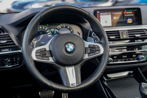 BMW X3 XDrive20i High Executive | M-pakket | BTW incl. | Panorama | Trekhaak | Harman Kardon | Facelift | 360cam | Stoelverwarming