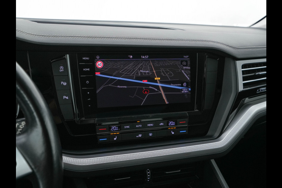 Volkswagen Touareg 3.0 TDI R-Line (INCL-BTW) Aut. *LEATHER | FULL-LED | BLIND-SPOT | HEATED-COMFORTSEATS | AIR-SUSPENSION | KEYLESS | CAMERA | NAVI-FULLMAP | PRIVACY-GLASS | ADAPTIVE-CRUISE |  SHIFT-PADDLES | TOWBAR*