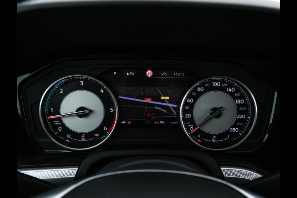 Volkswagen Touareg 3.0 TDI R-Line (INCL-BTW) Aut. *LEATHER | FULL-LED | BLIND-SPOT | HEATED-COMFORTSEATS | AIR-SUSPENSION | KEYLESS | CAMERA | NAVI-FULLMAP | PRIVACY-GLASS | ADAPTIVE-CRUISE |  SHIFT-PADDLES | TOWBAR*